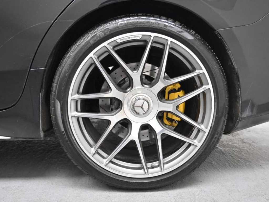 Mercedes Benz AMG GT - Vista 5