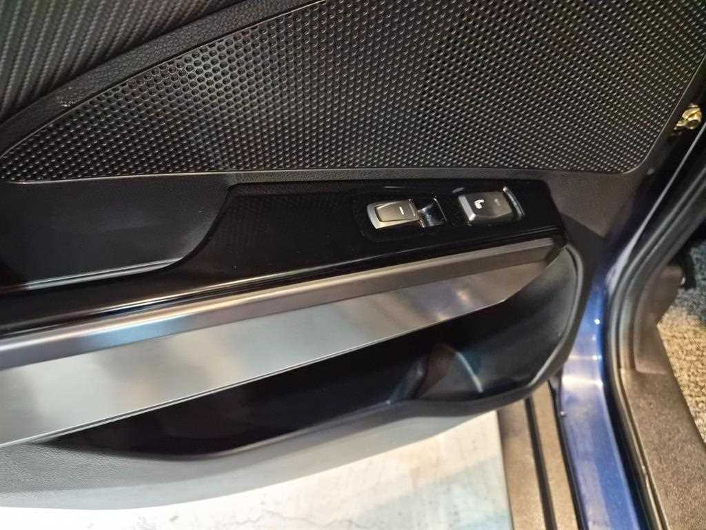 Ssangyong Tivoli - Vista 8