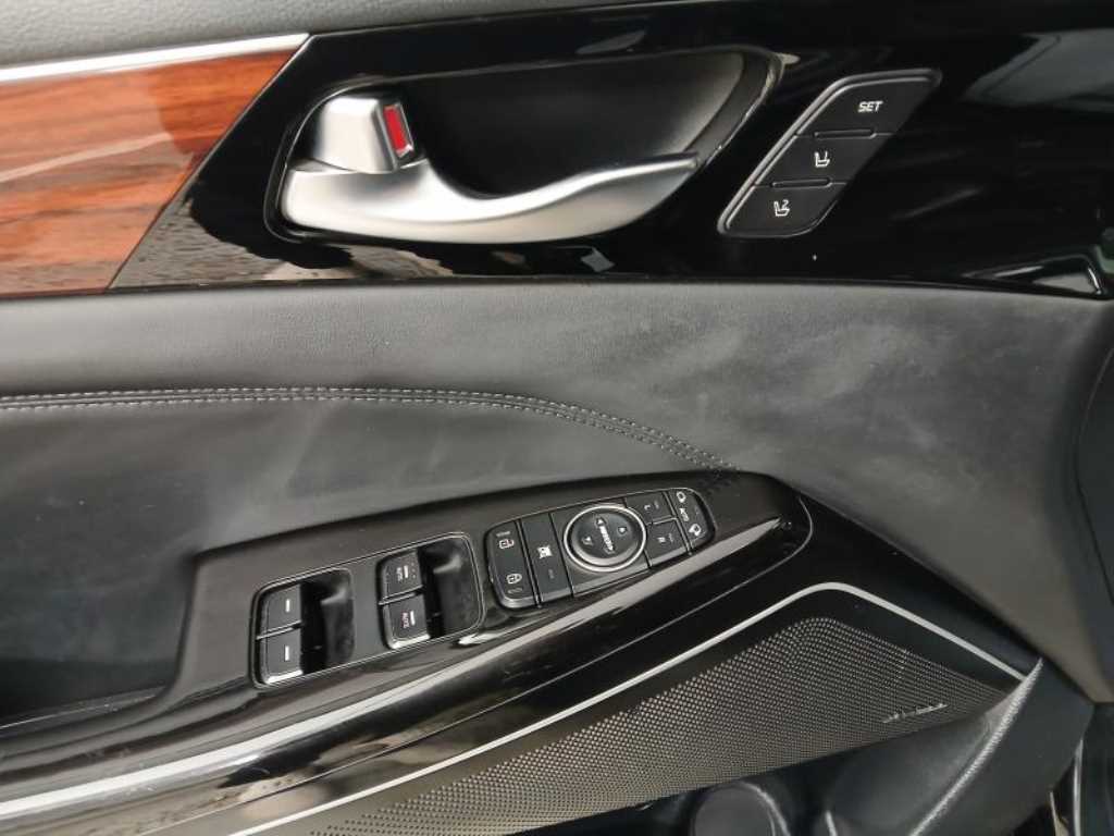 KIA K7 - Vista 10