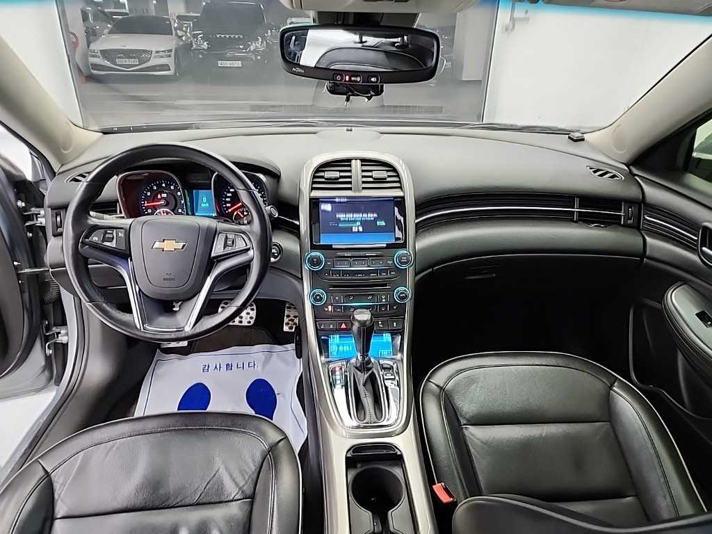 Chevrolet Malibu - Vista 7