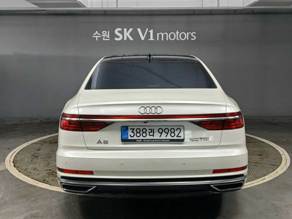 Audi A8 - Vista 5