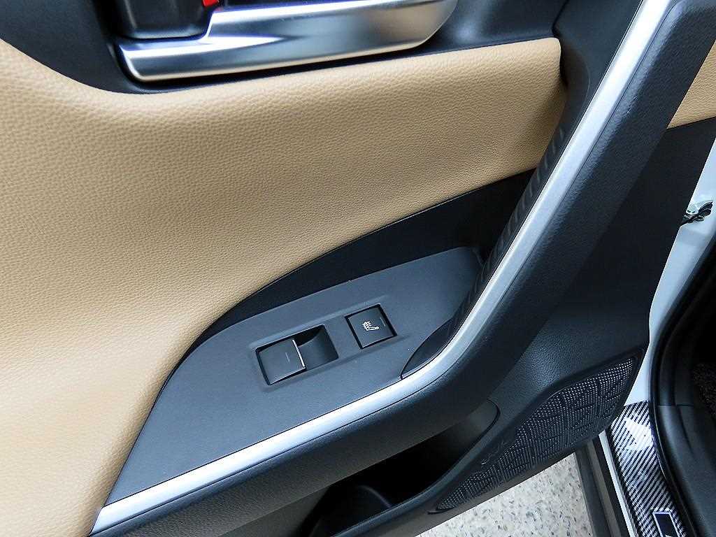 Toyota RAV4 2025 Blanco - Importación desde Corea - HF Imports Iquique - Foto 15