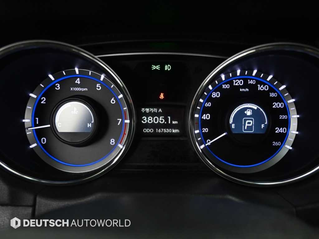 HYUNDAI Sonata - Vista 8