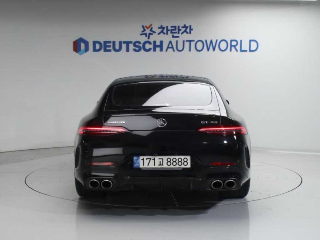 Mercedes Benz AMG GT - Vista 4