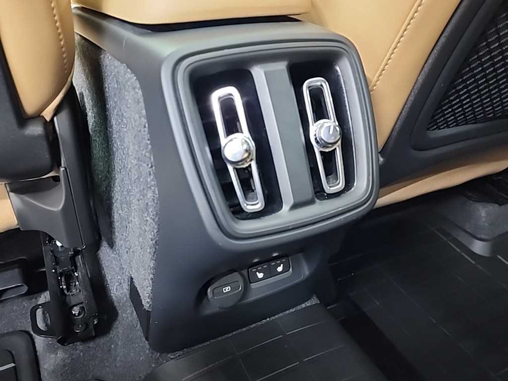 Volvo XC40 2021 Blanco - Importación desde Corea - HF Imports Iquique - Foto 13