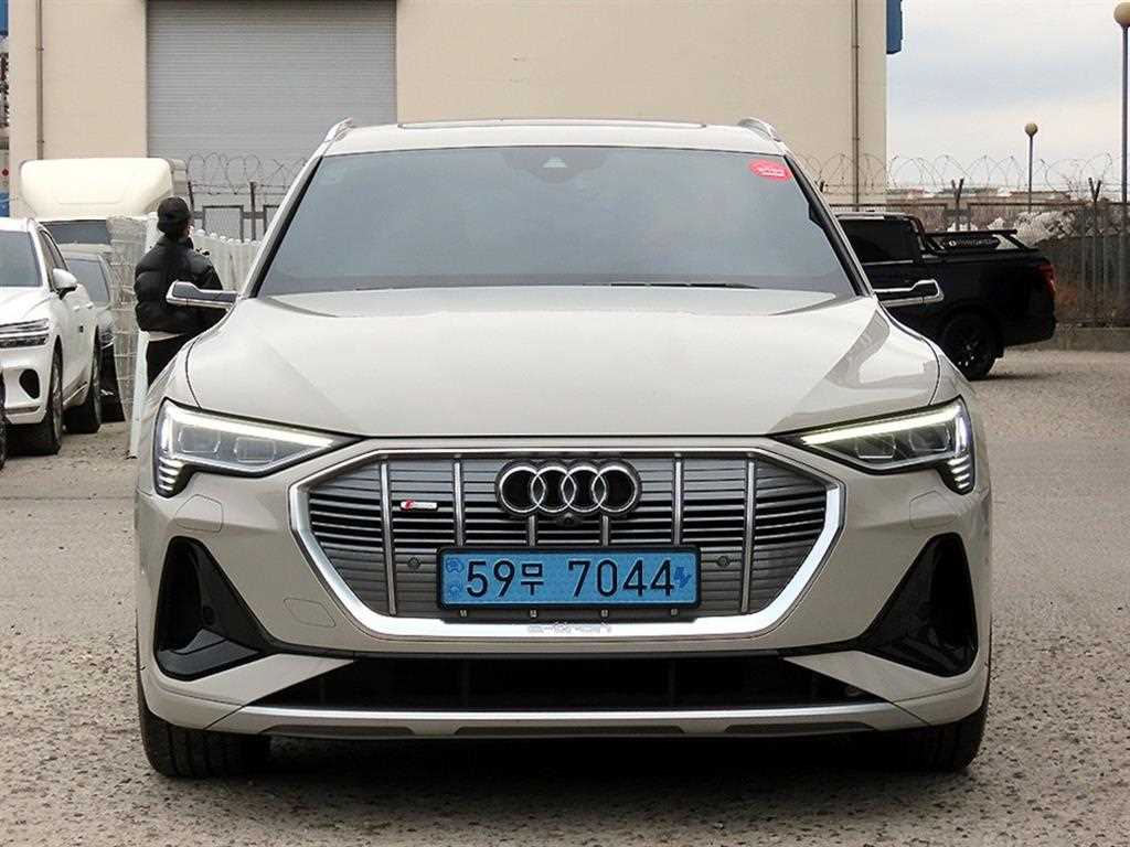 Audi e-Tron 2022 - Importación desde Corea - HF Imports Iquique - Foto 1