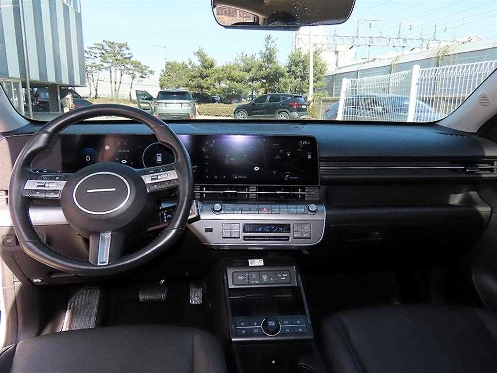 HYUNDAI Kona - Vista 7