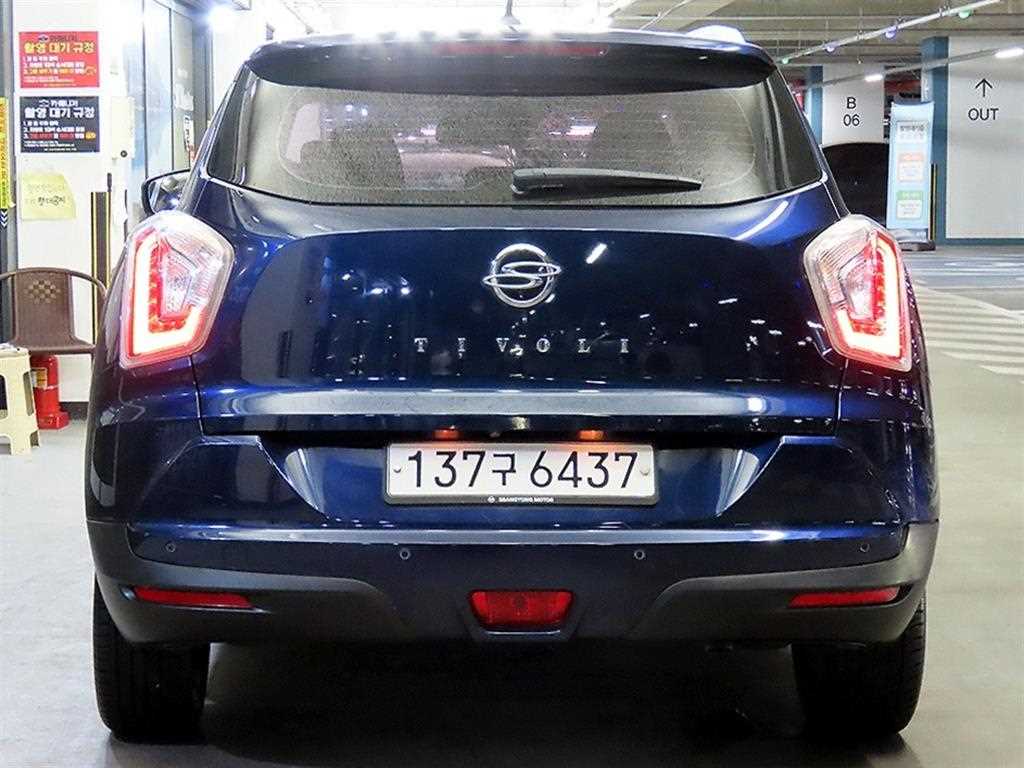 Ssangyong Tivoli - Vista 5