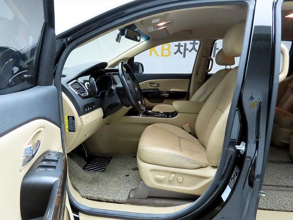 KIA Carnival 2019 Negro - Importación desde Corea - HF Imports Iquique - Foto 13