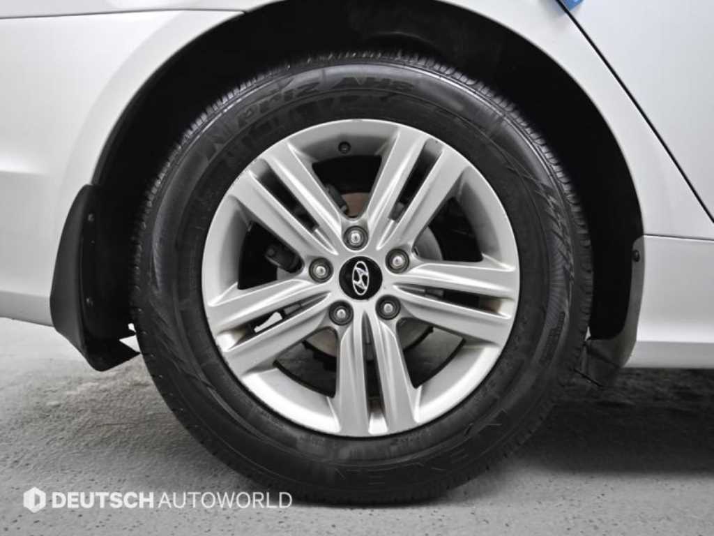 HYUNDAI Sonata - Vista 5