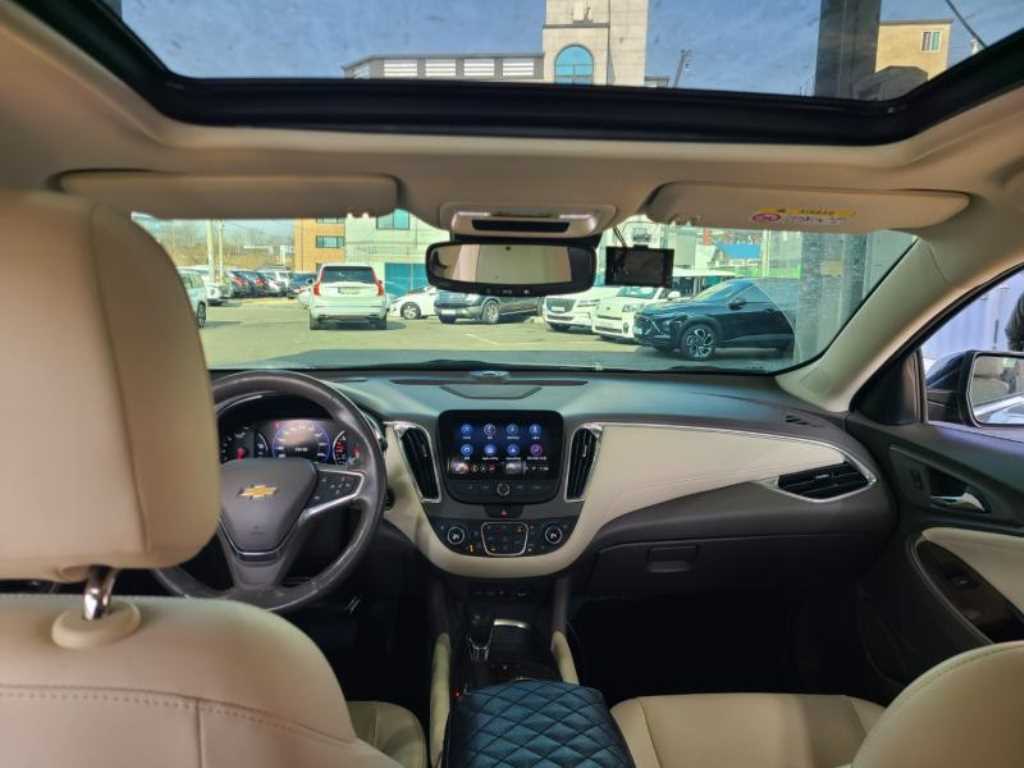 Chevrolet Malibu - Vista 8