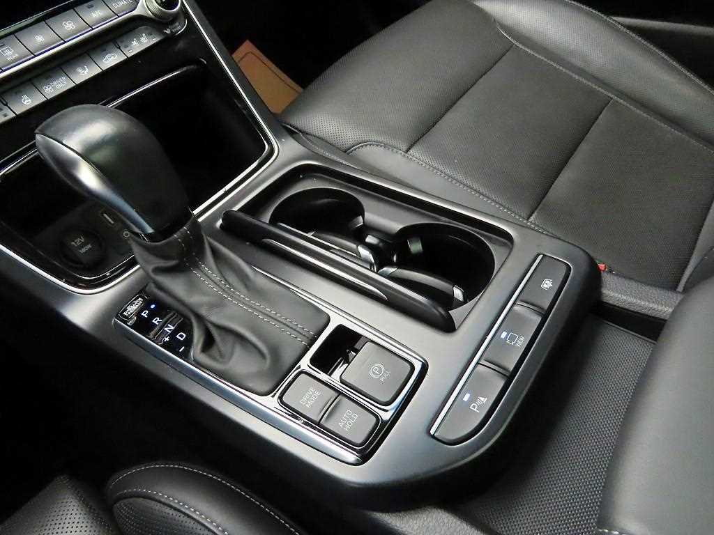 HYUNDAI Grandeur - Vista 10