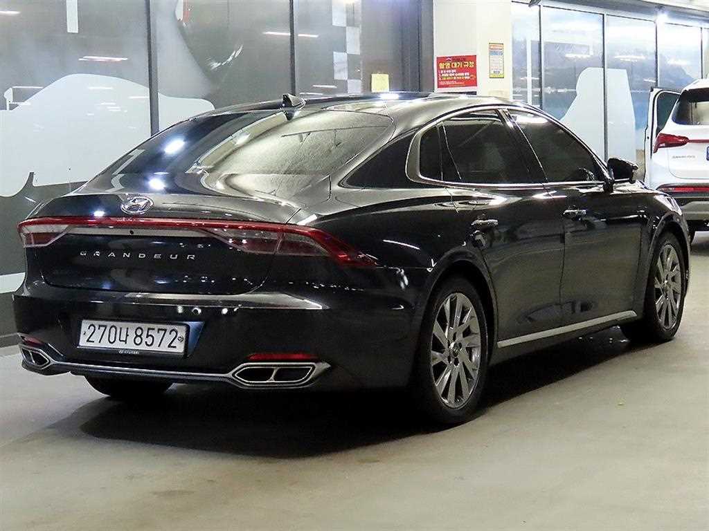HYUNDAI Grandeur - Vista 4