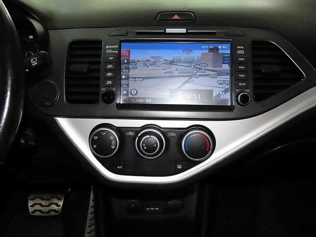 KIA Morning - Vista 11