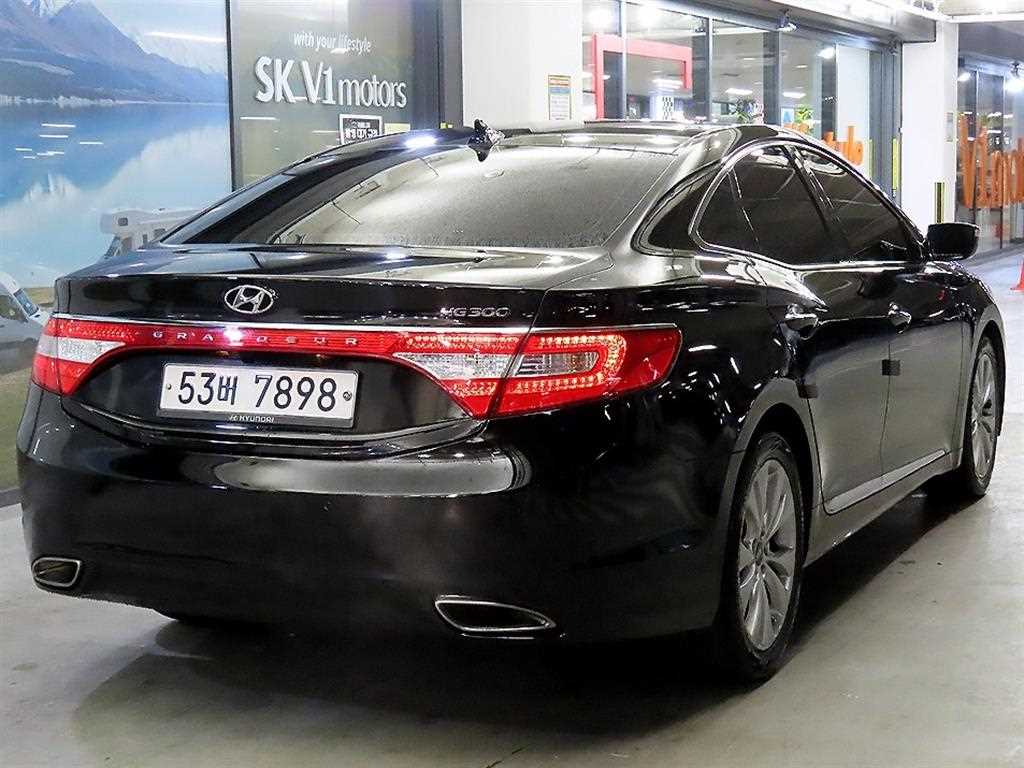HYUNDAI Grandeur - Vista 4