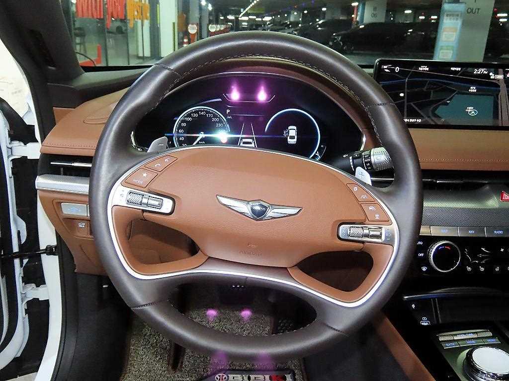 Genesis G80 - Vista 8