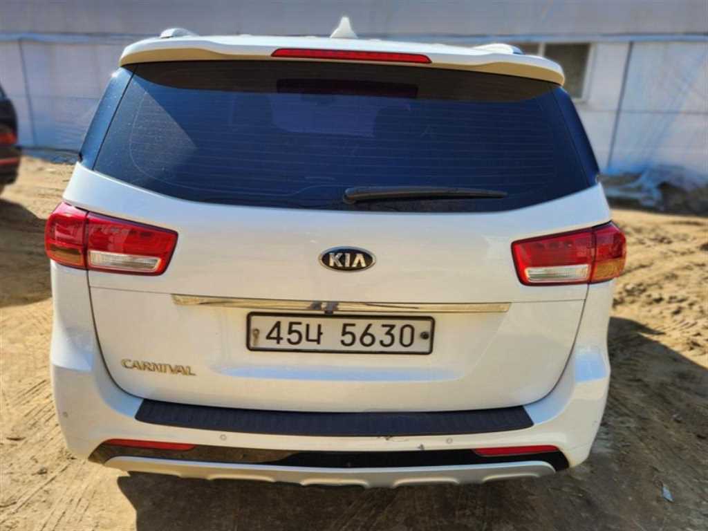 KIA Carnival - Vista 2