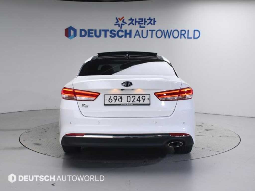 KIA K5 - Vista 4