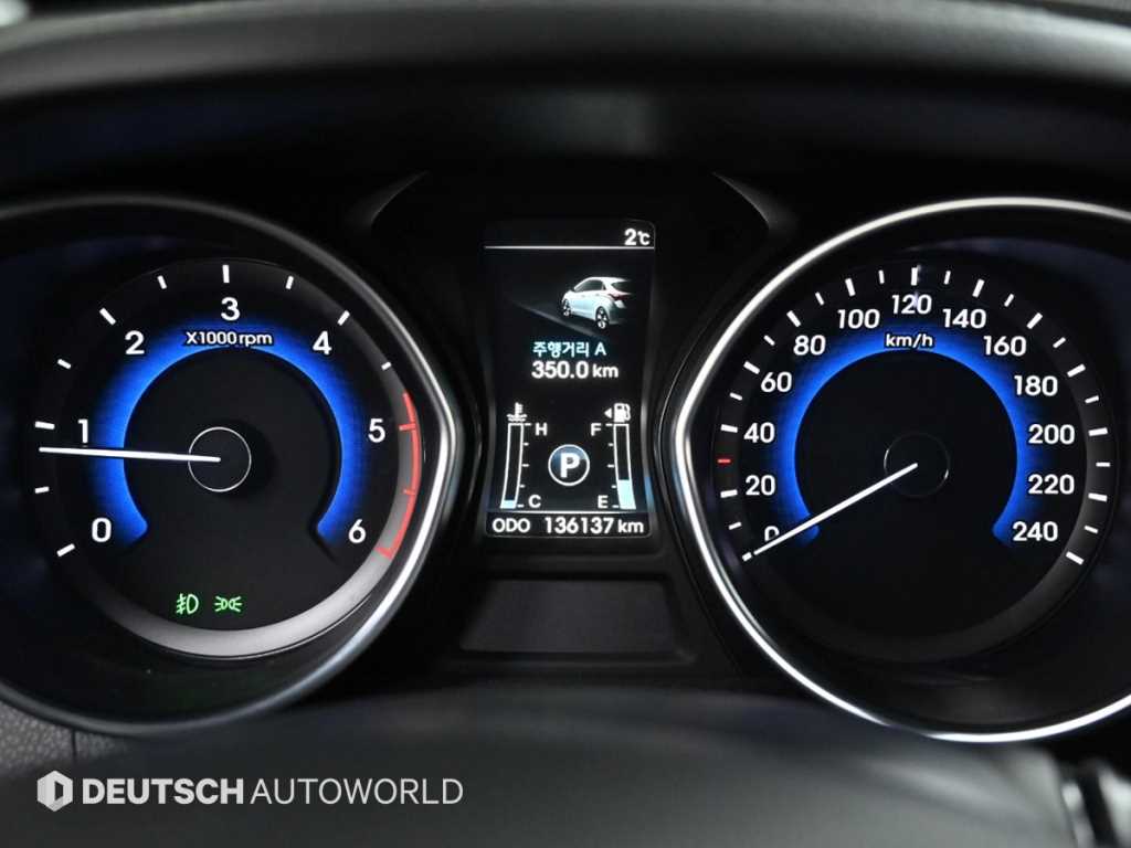 HYUNDAI i30 - Vista 8