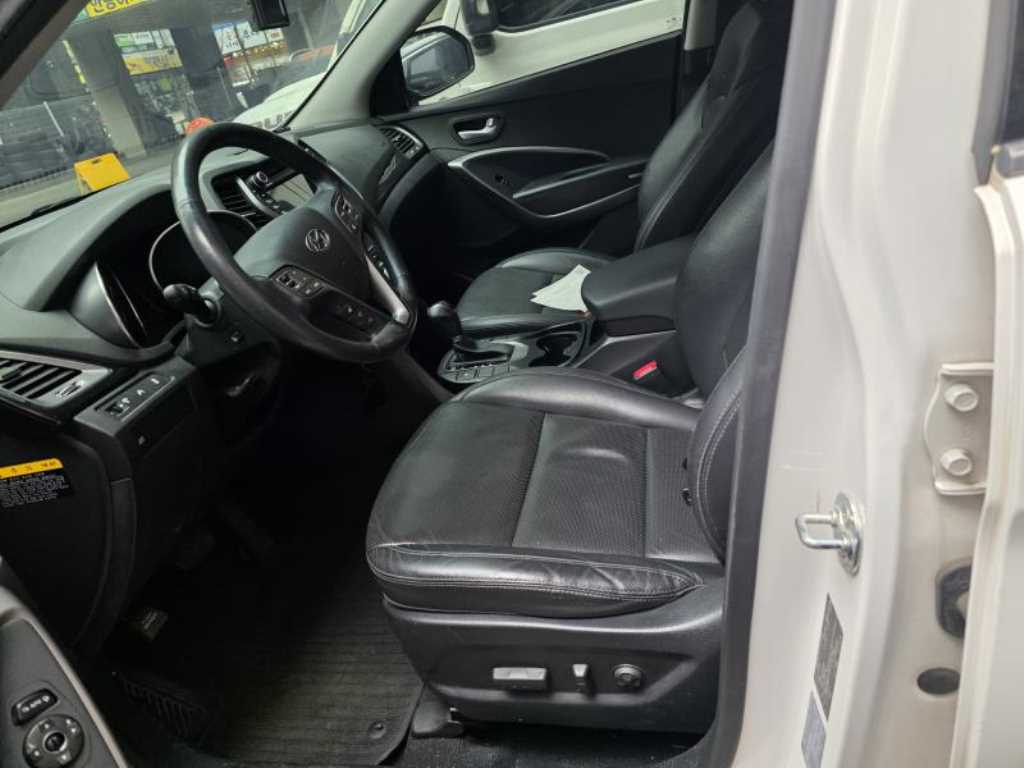 HYUNDAI Santa Fe - Vista 4