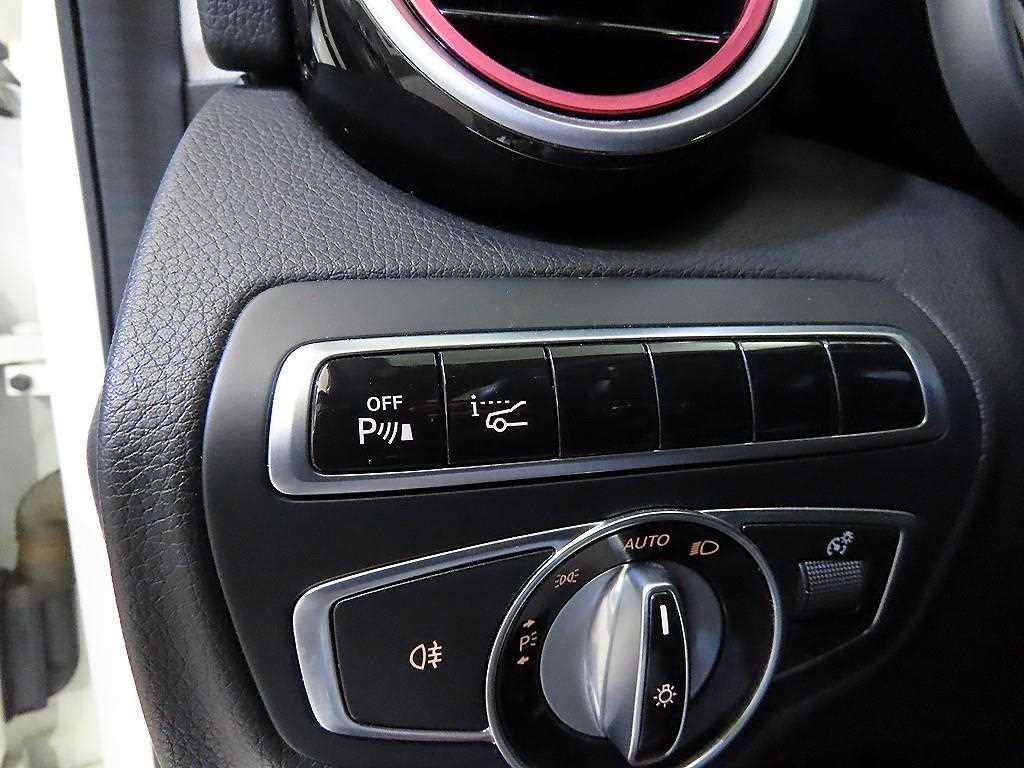 Mercedes Benz C Class 2016 Blanco - Importación desde Corea - HF Imports Iquique - Foto 15