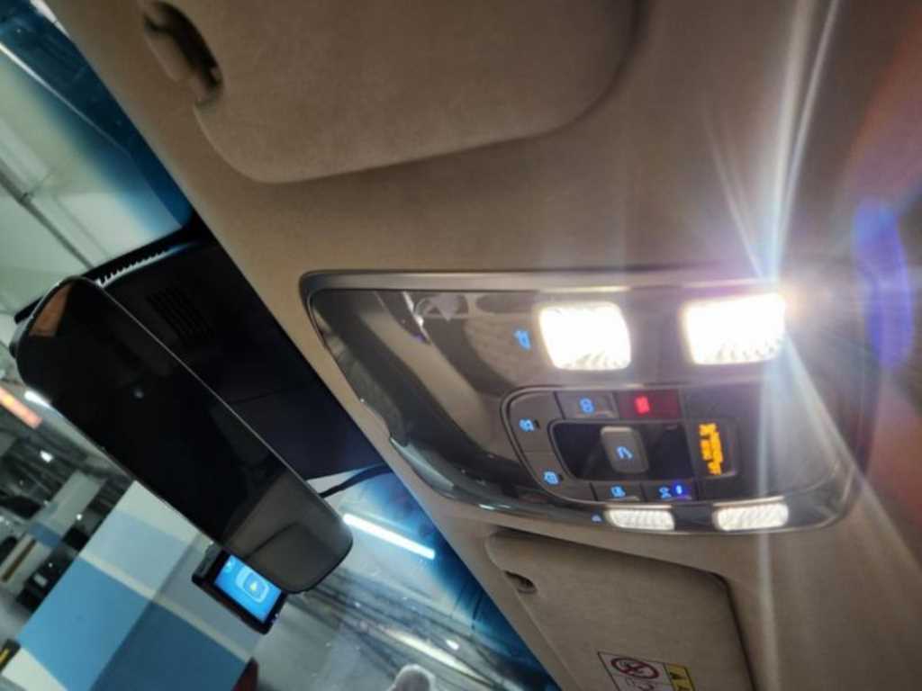 Genesis GV70 - Vista 11