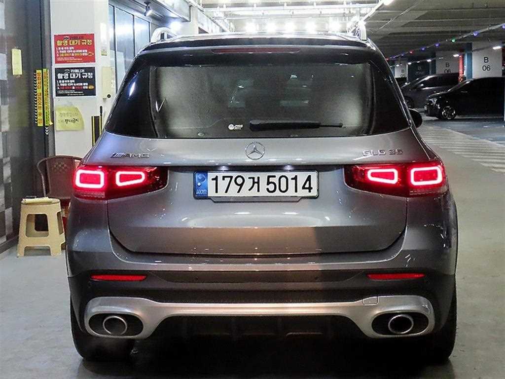 Mercedes Benz GLB Class - Vista 5