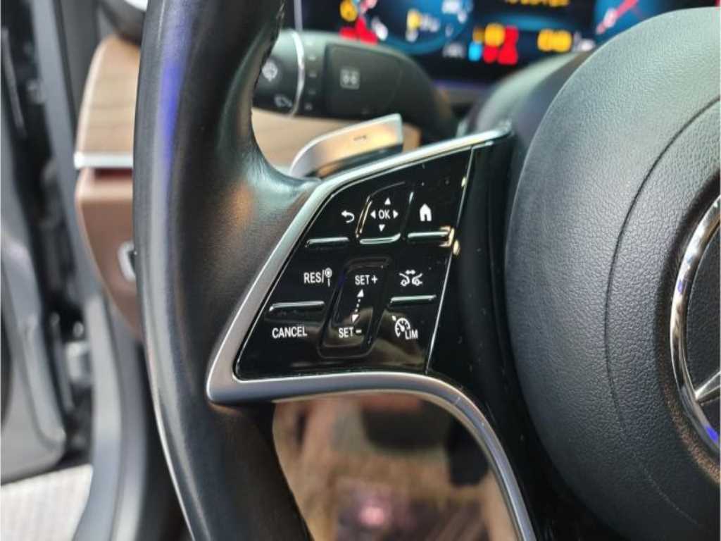 Mercedes Benz E class - Vista 9