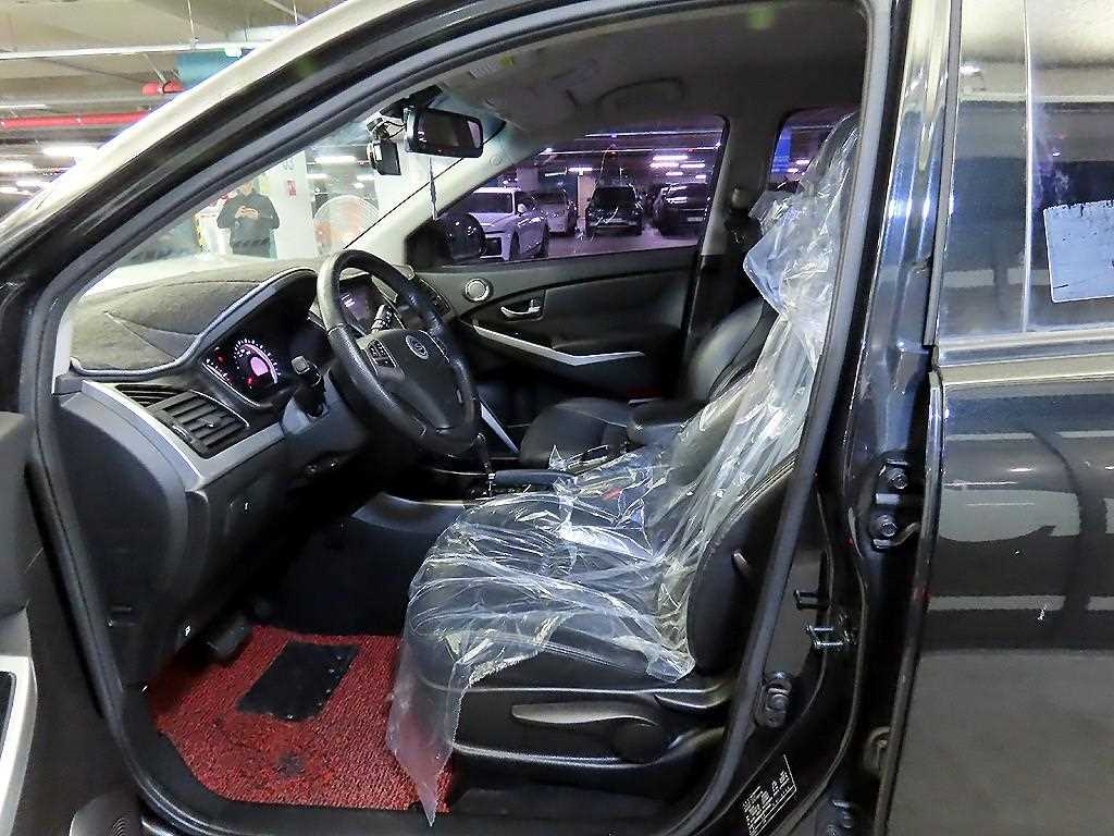 Ssangyong Korando - Vista 6