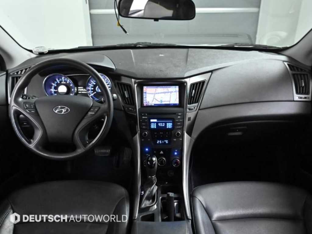 HYUNDAI Sonata - Vista 7