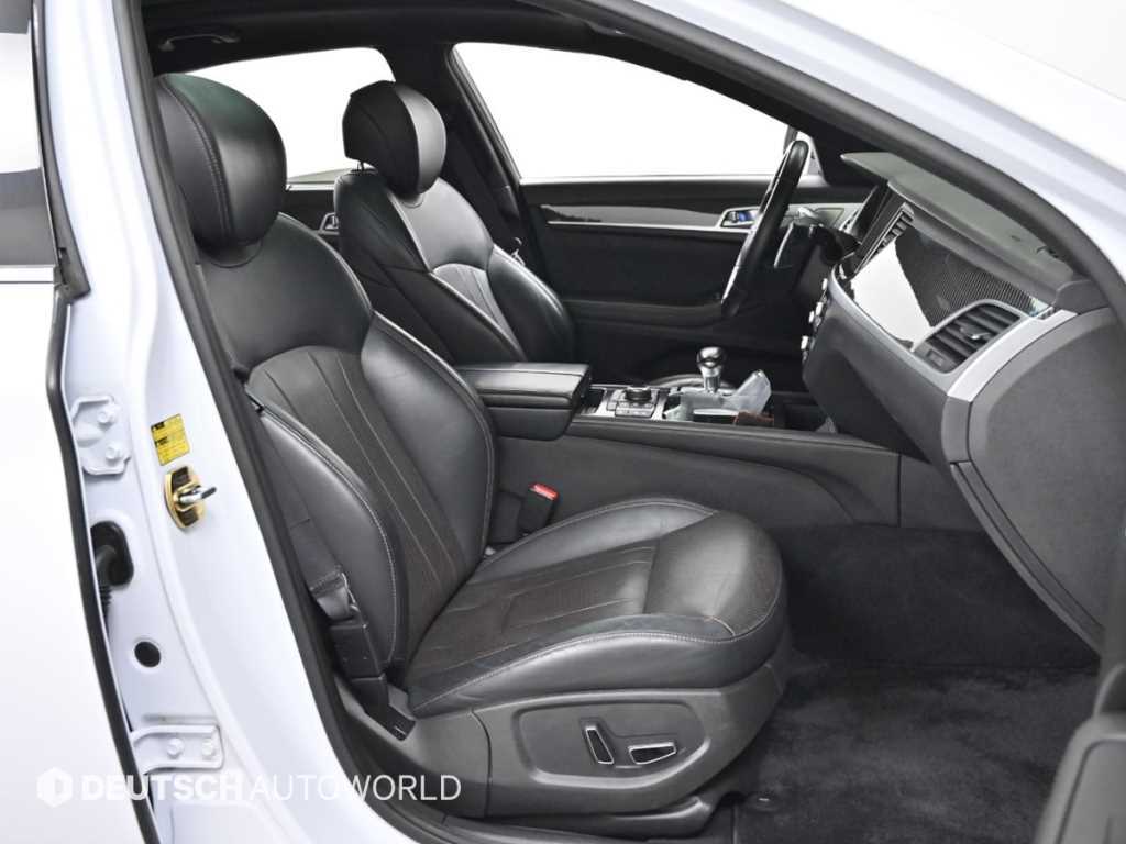 Genesis G80 - Vista 10