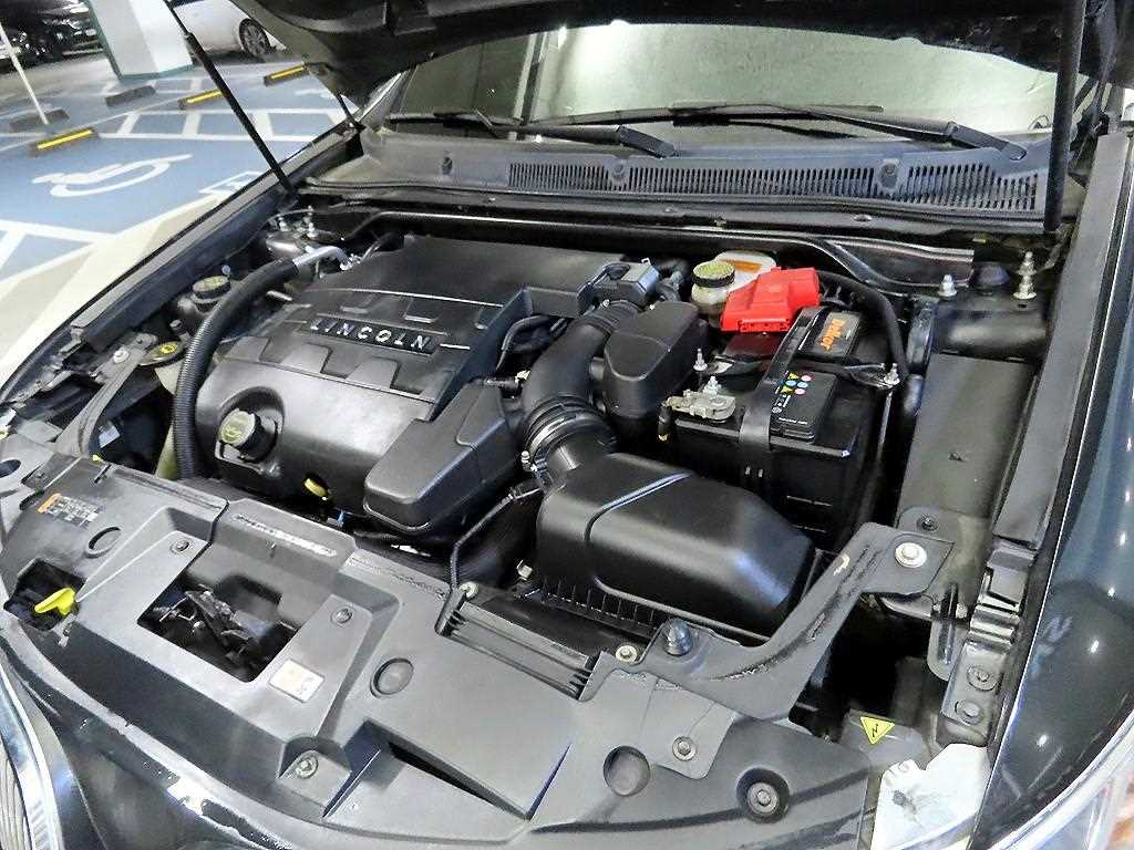 Lincoln MKS 2015 Negro - Importación desde Corea - HF Imports Iquique - Foto 19