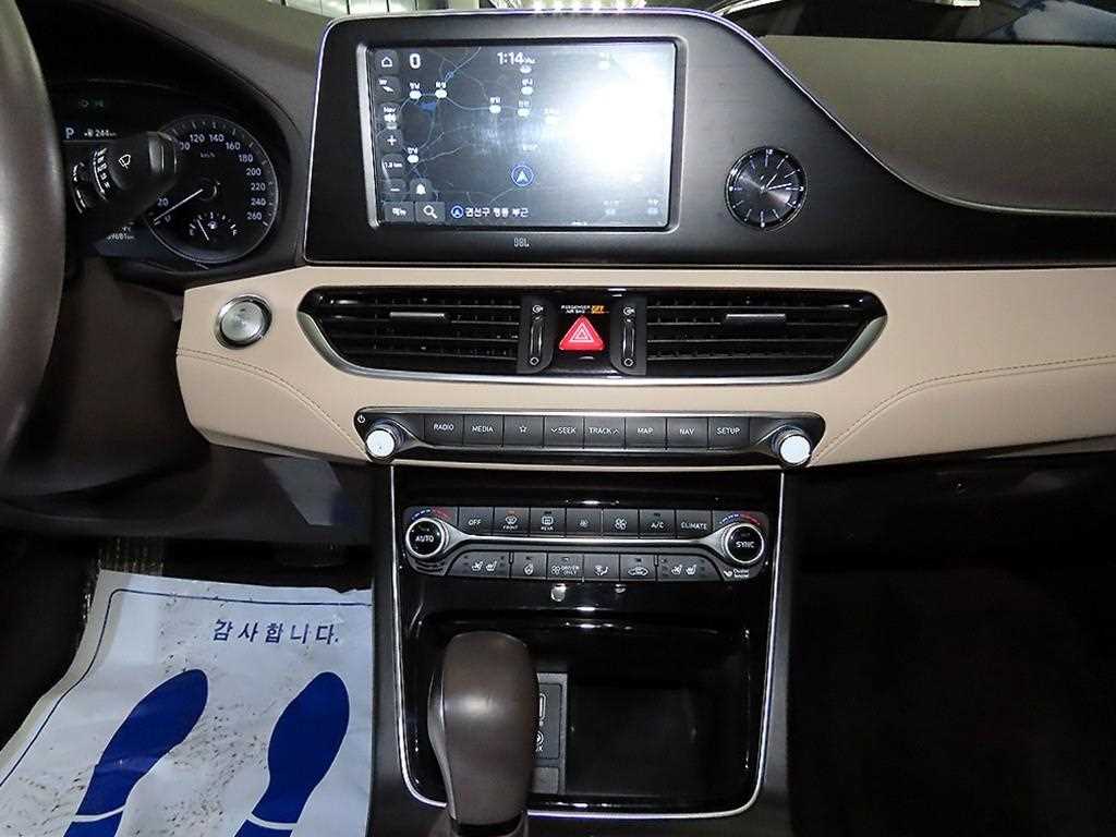 HYUNDAI Grandeur - Vista 11