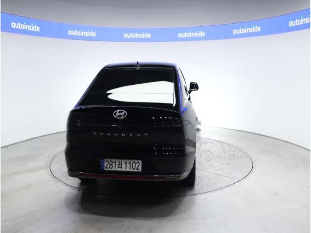 HYUNDAI Grandeur - Vista 4