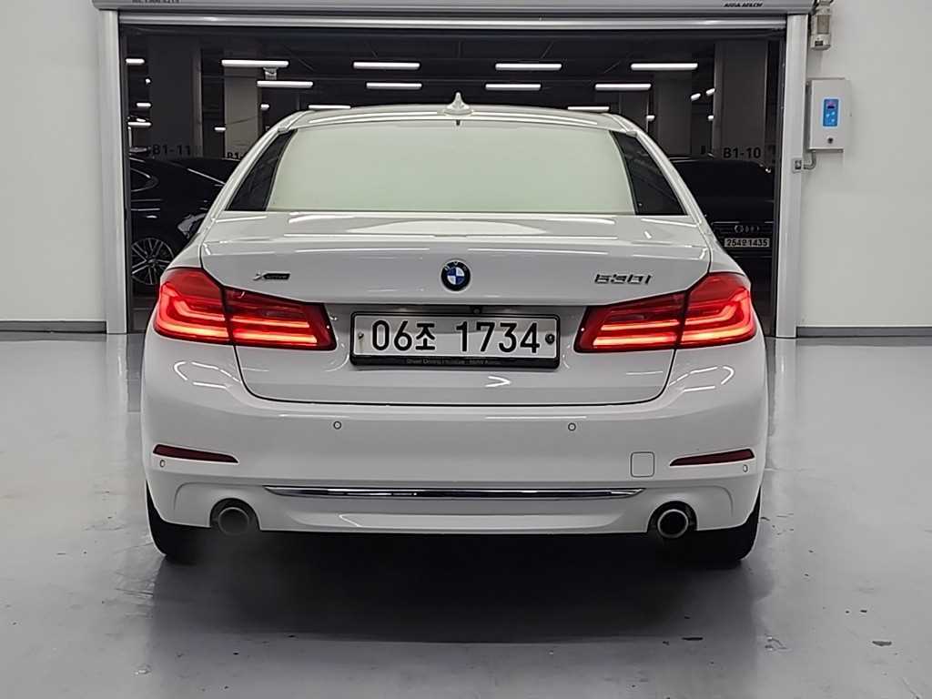 BMW 5 Series - Vista 4