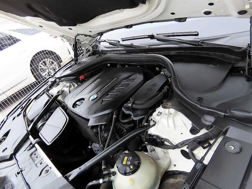 BMW 5 Series 2017 Blanco - Importación desde Corea - HF Imports Iquique - Foto 19