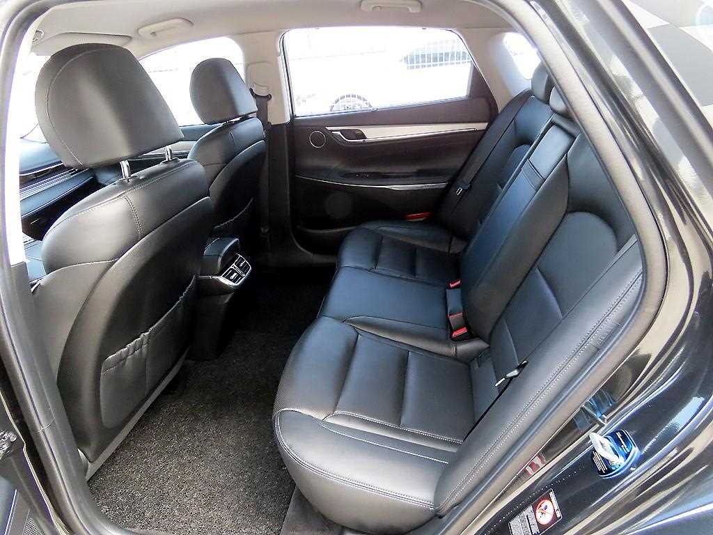 HYUNDAI Grandeur - Vista 6