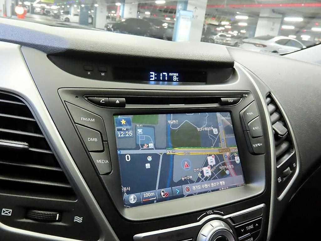 HYUNDAI Avante 2016 Plateado - Importación desde Corea - HF Imports Iquique - Foto 13