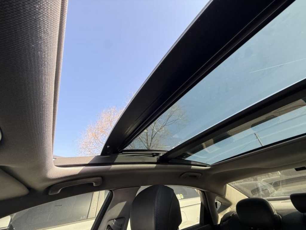 Genesis G80 - Vista 12