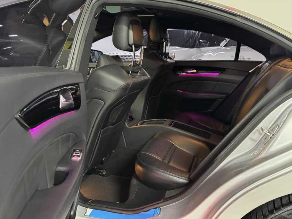 Mercedes Benz CLS Class - Vista 12