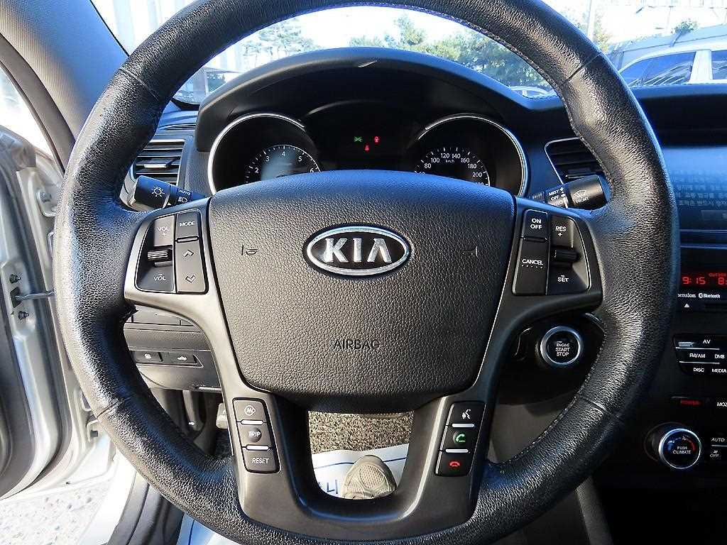 KIA K7 - Vista 8