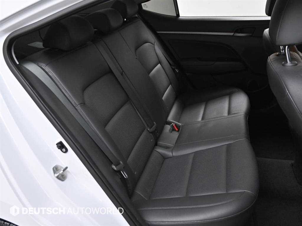 HYUNDAI Avante - Vista 12