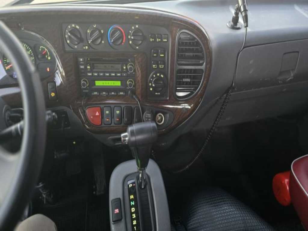 medium and large bus Hyundai bus - Vista 9