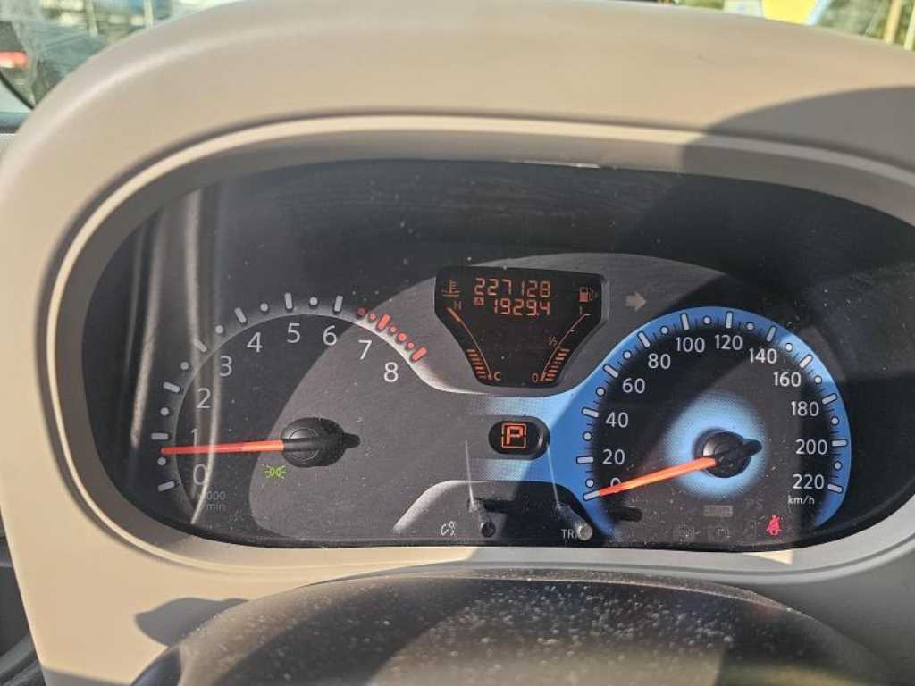 Nissan Cube - Vista 3