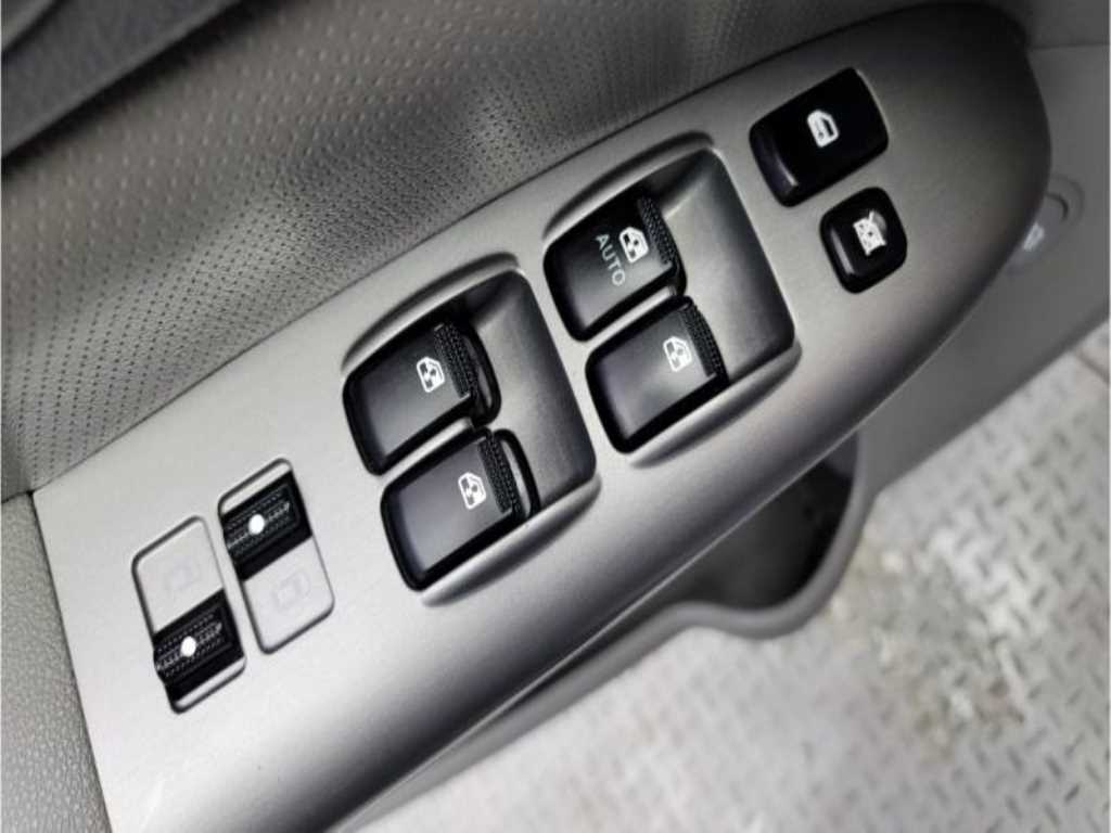 KIA Carnival - Vista 11