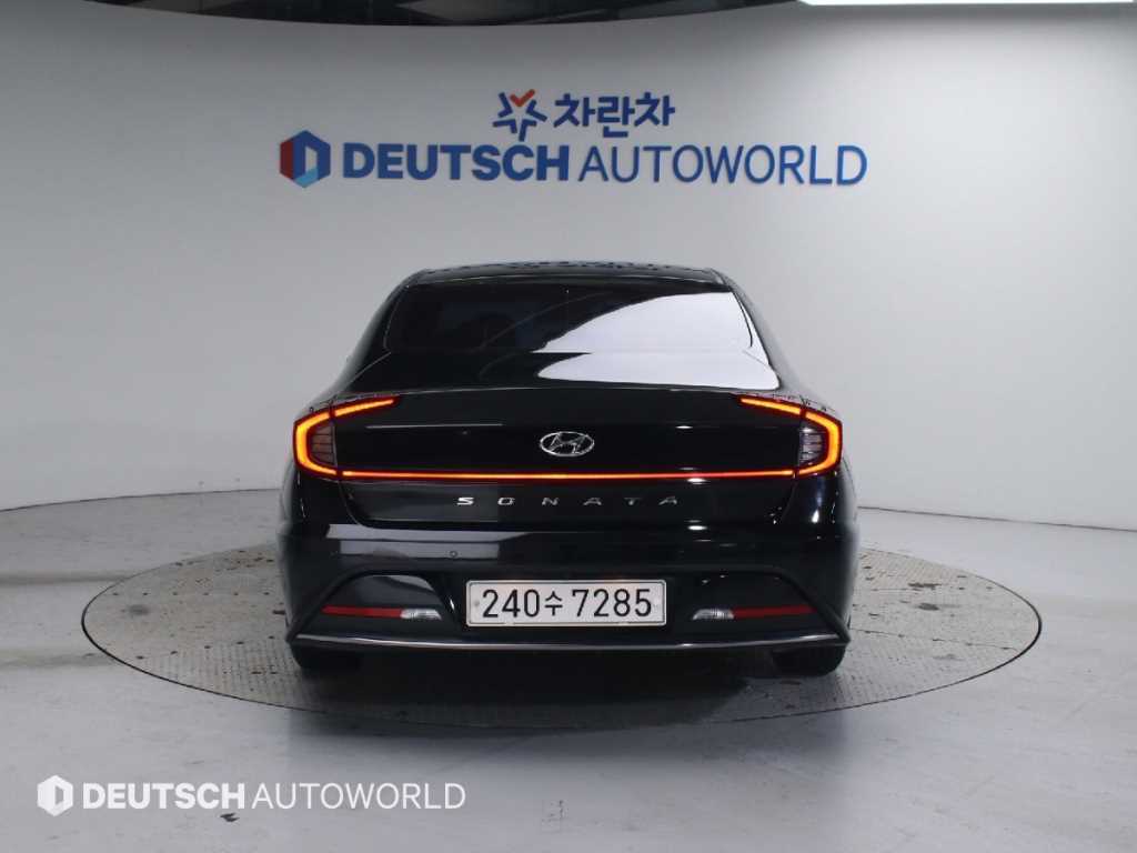 HYUNDAI Sonata - Vista 4