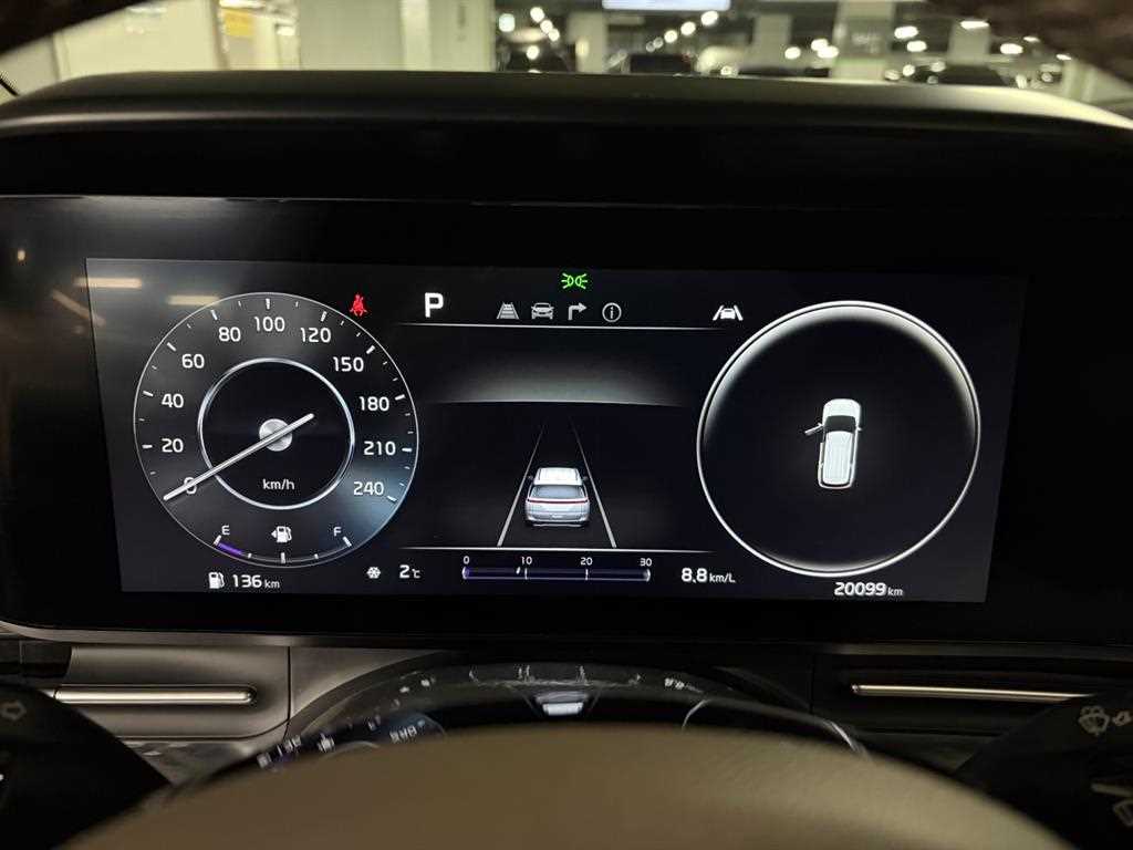 KIA Carnival - Vista 5