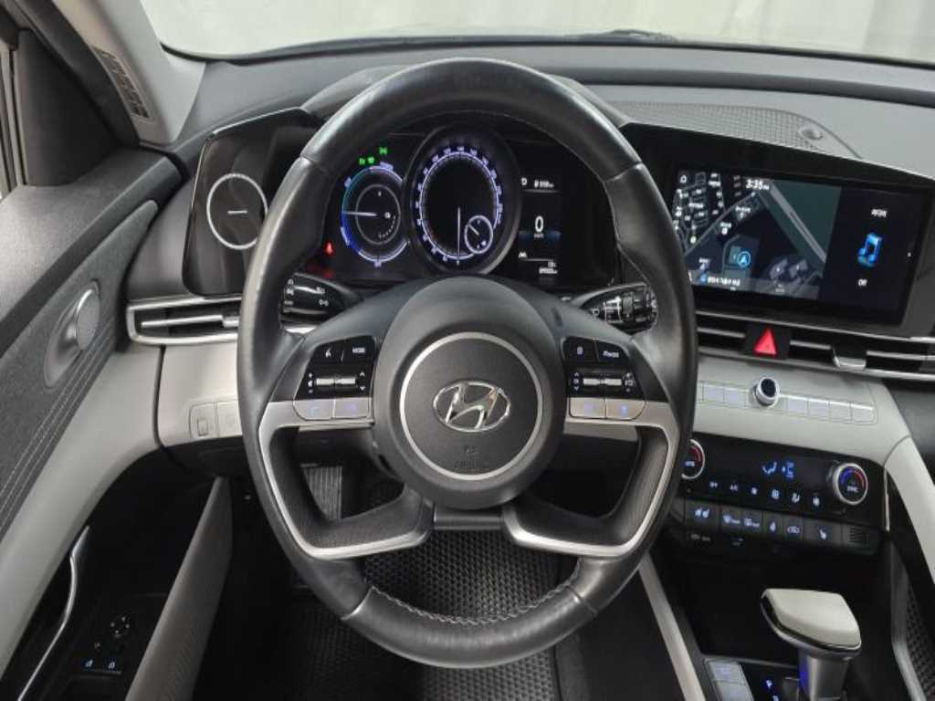 HYUNDAI Avante - Vista 6