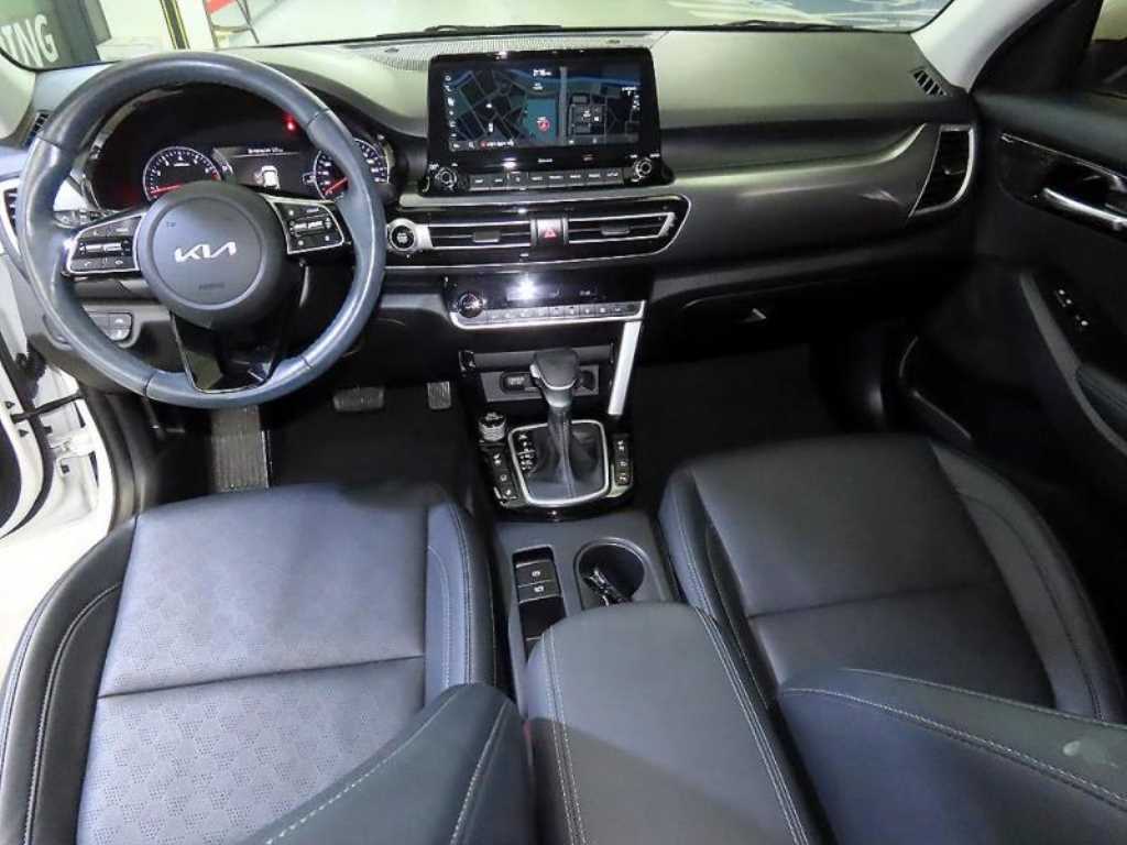 KIA Seltos - Vista 10
