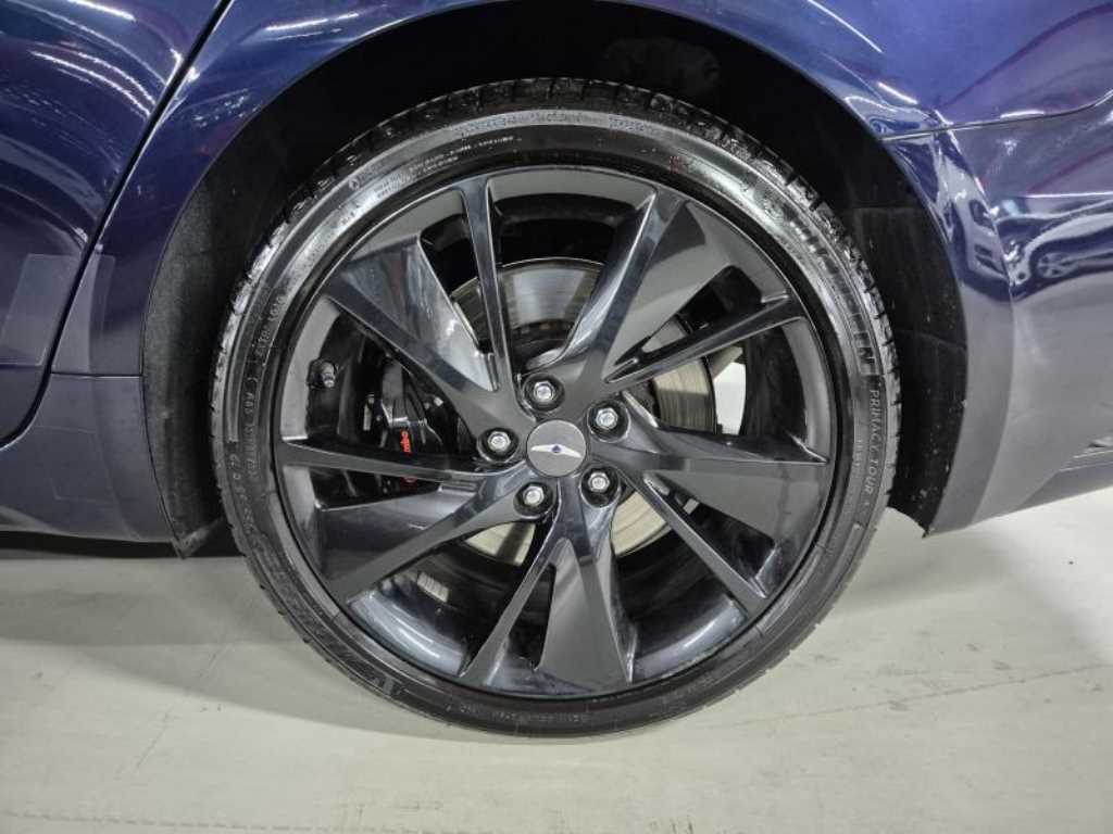 Genesis G70 - Vista 9